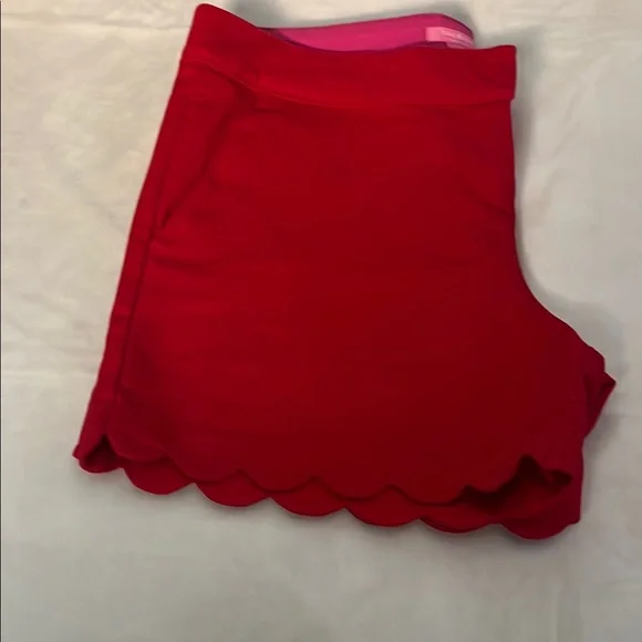 Isaac Mizrahi Red High Waist Scalloped Shorts - Picture 6 of 6